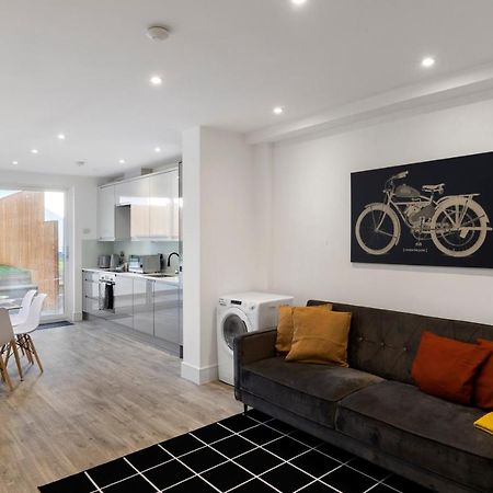 The HydeStar London Vivian Avenue 3-Bed Oasis With Garden公寓 外观 照片