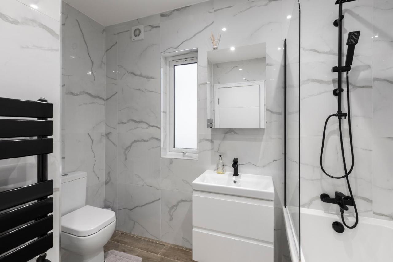 The HydeStar London Vivian Avenue 3-Bed Oasis With Garden公寓 外观 照片